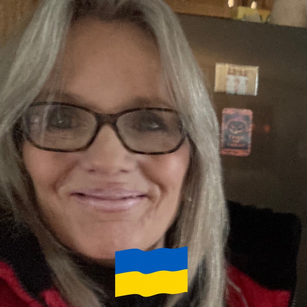 Meet your Posher, Leslie